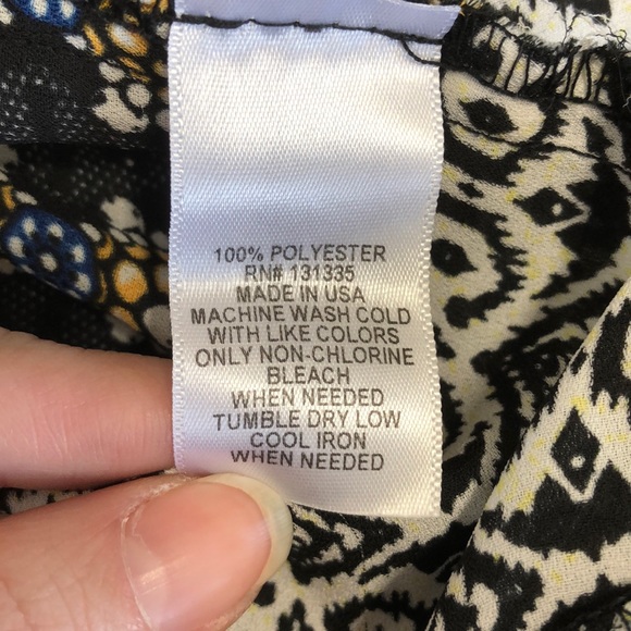 Socialite off the shoulder top. - Picture 7 of 7